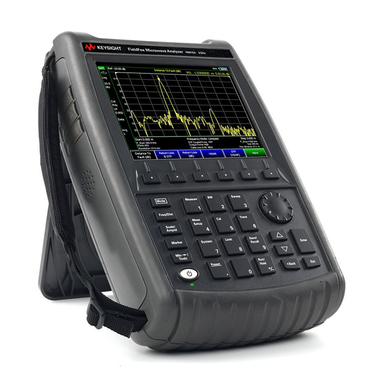 N9915A FieldFox kädessä pidettävä mikroaaltospektrianalysaattori