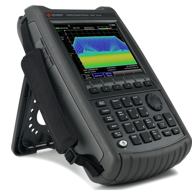 N9938B FieldFox kädessä pidettävä mikroaaltospektrianalysaattori